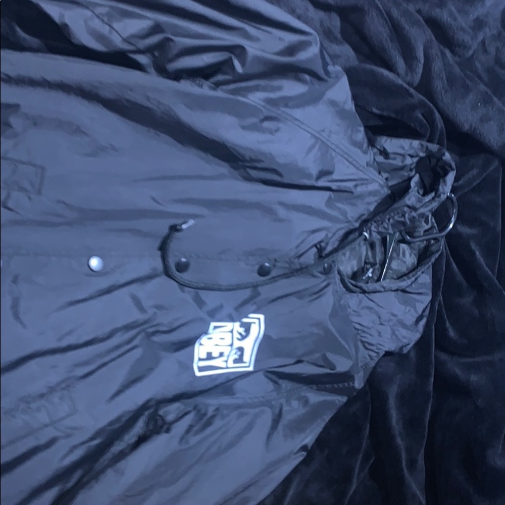 Wind breaker